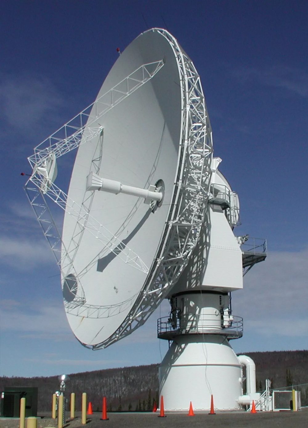 Image of a satellite antenna